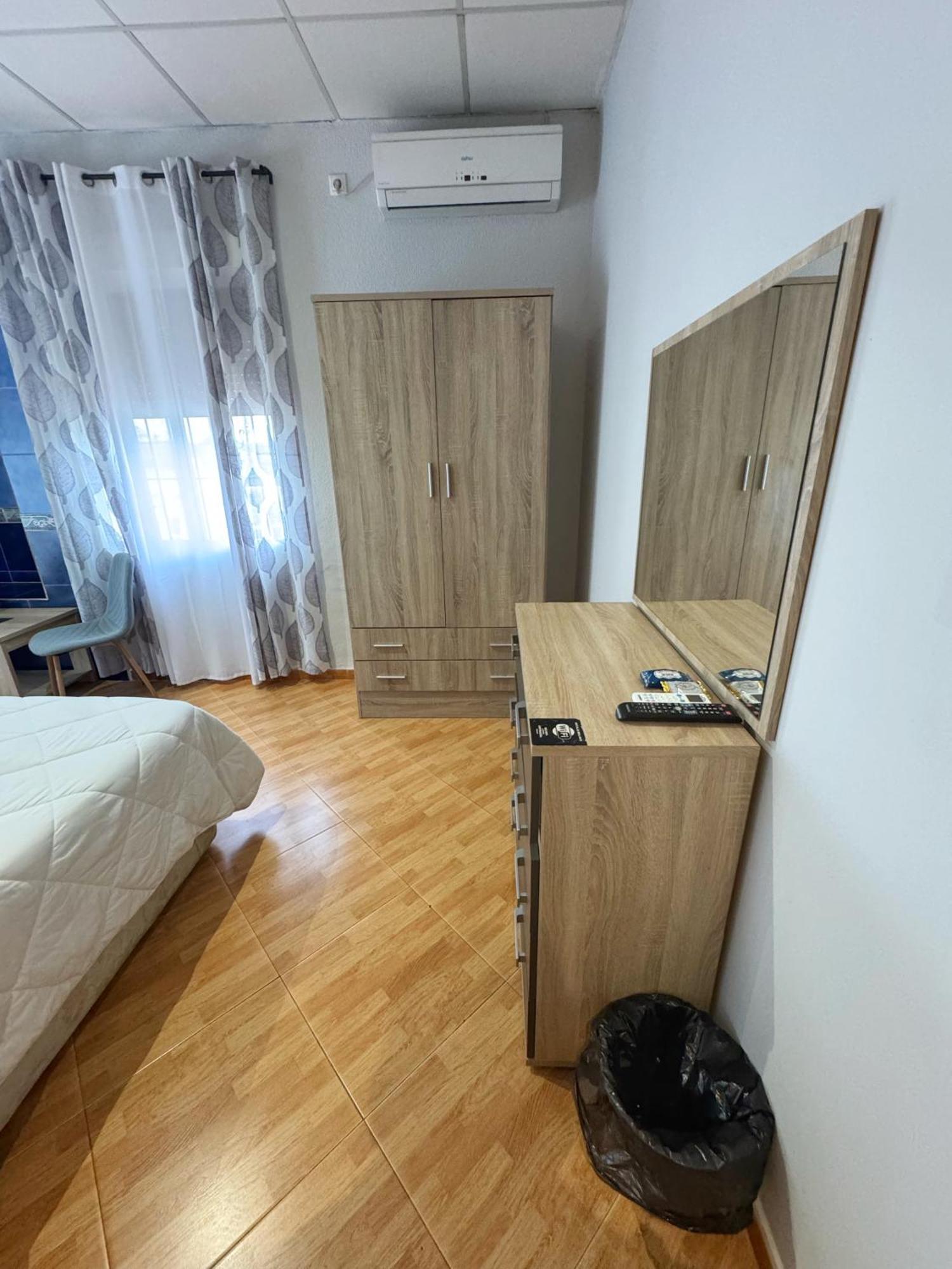 Hostal El Brillante - Alojamientos El Duque Кордова Екстер'єр фото